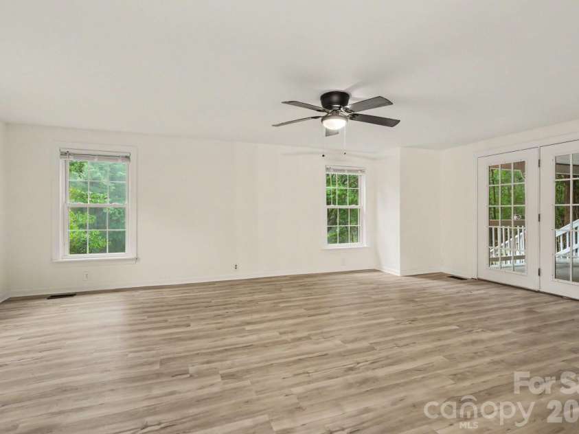 705 Loflin Road, Denton, NC 27239.  MLS# CAR4397453, YatesRealty ID 36314. 