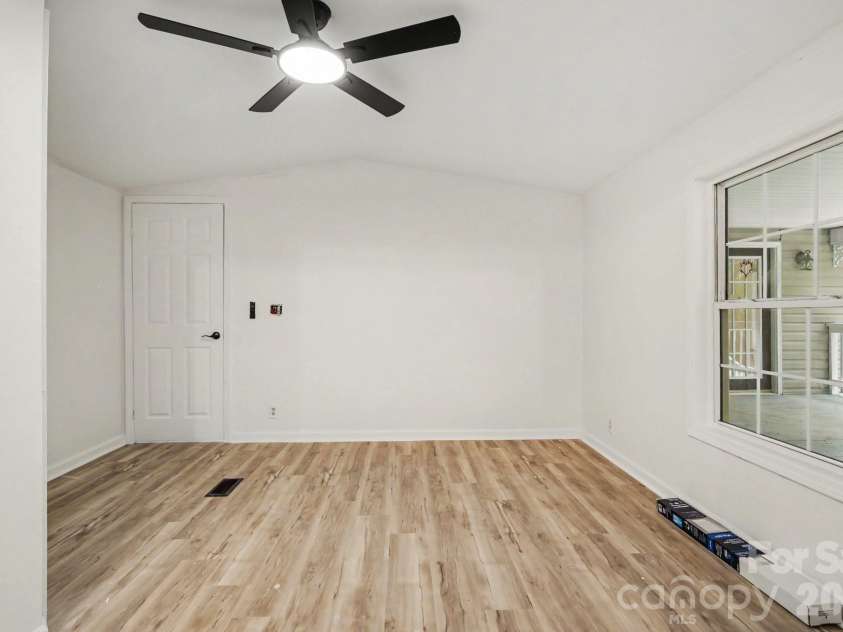 705 Loflin Road, Denton, NC 27239.  MLS# CAR4397453, YatesRealty ID 36314. 