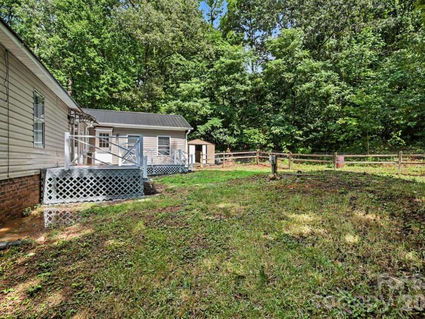 705 Loflin Road, Denton, NC 27239.  MLS# CAR4397453, YatesRealty ID 36314. 