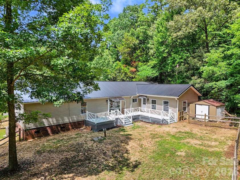 705 Loflin Road, Denton, NC 27239.  MLS# CAR4397453, YatesRealty ID 36314. 