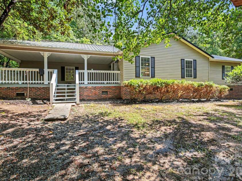 705 Loflin Road, Denton, NC 27239.  MLS# CAR4434522, YatesRealty ID 36314. 