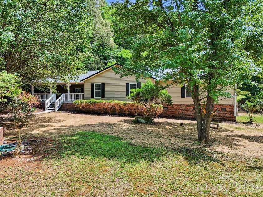 705 Loflin Road, Denton, NC 27239.  MLS# CAR4434522, YatesRealty ID 36314. 