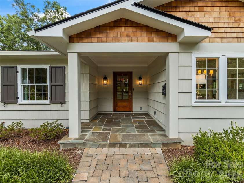 30 White Oak Road, Asheville, NC 28803.  MLS# CAR4401241, YatesRealty ID 36315. 