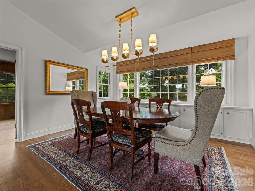 30 White Oak Road, Asheville, NC 28803.  MLS# CAR4401241, YatesRealty ID 36315. 