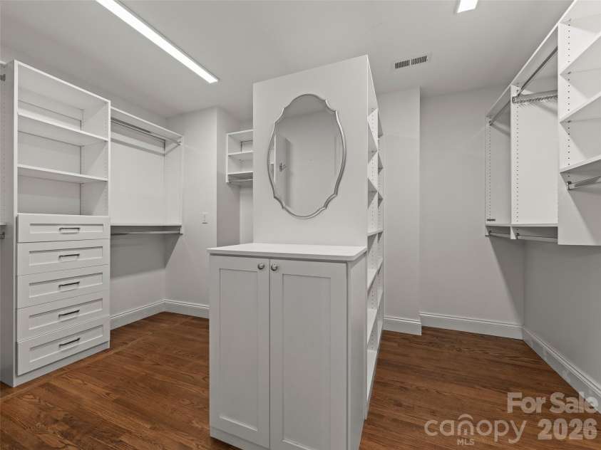30 White Oak Road, Asheville, NC 28803.  MLS# CAR4401241, YatesRealty ID 36315. 