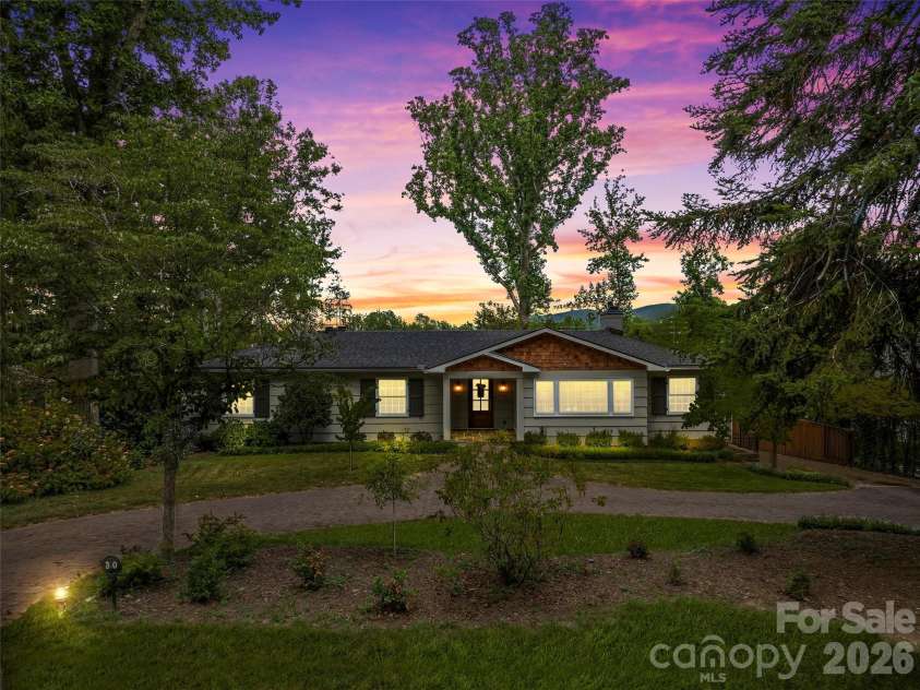 30 White Oak Road, Asheville, NC 28803.  MLS# CAR4401241, YatesRealty ID 36315. 