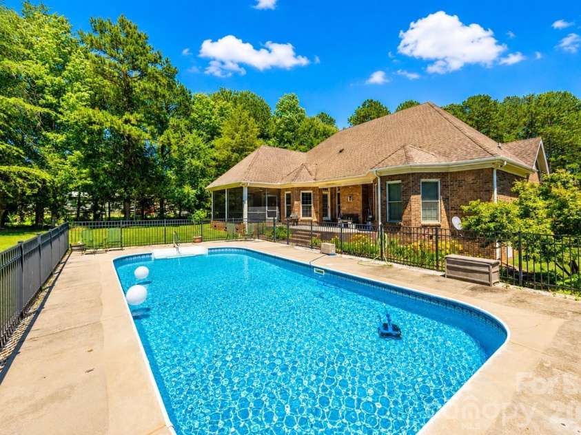 1347 Killian Road, Stanley, NC 28164.  MLS# CAR4397694, YatesRealty ID 36318. Inground Pool