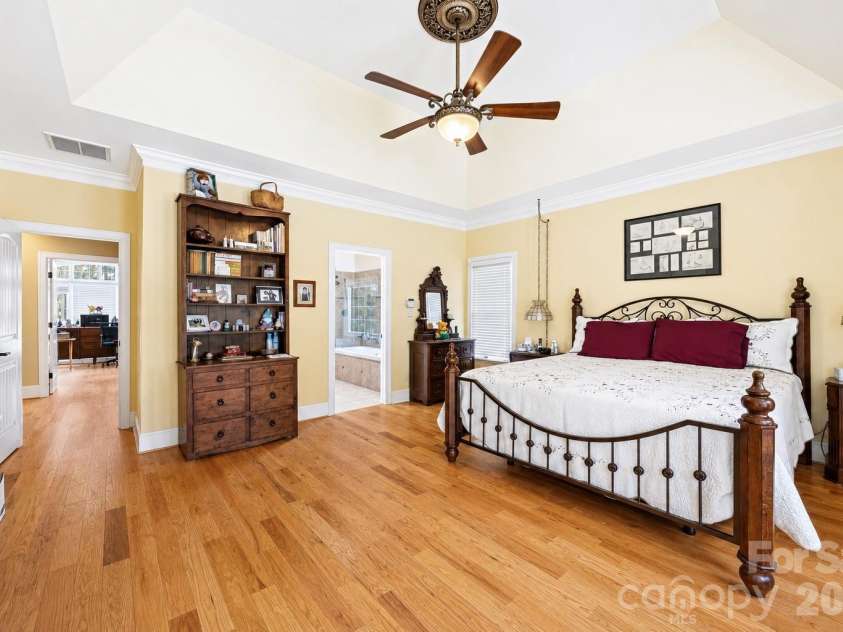 1347 Killian Road, Stanley, NC 28164.  MLS# CAR4397694, YatesRealty ID 36318. Primary Bedroom