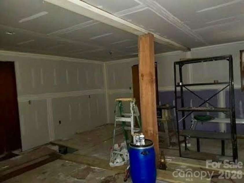 617 Barkers Creek Road, Whittier, NC 28789.  MLS# CAR4340564, YatesRealty ID 3632. 