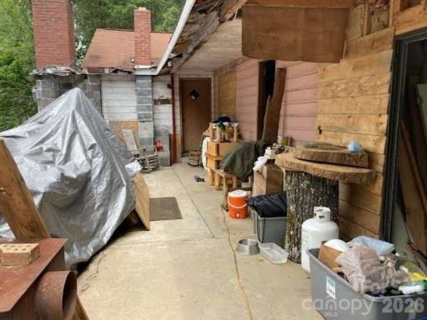 617 Barkers Creek Road, Whittier, NC 28789.  MLS# CAR4340564, YatesRealty ID 3632. 