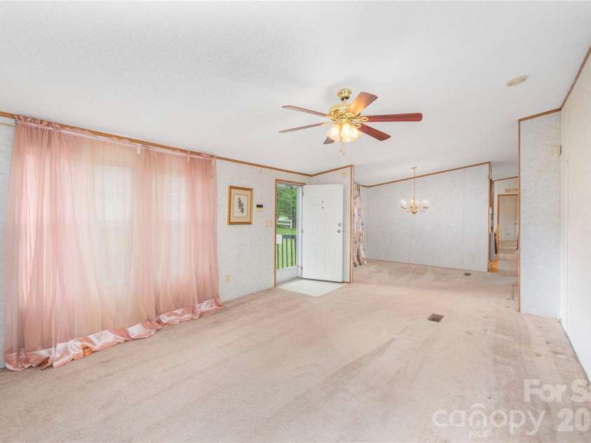 992 Brickyard Road, Horse Shoe, NC 28742.  MLS# CAR4399067, YatesRealty ID 36320. 