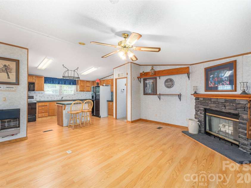 992 Brickyard Road, Horse Shoe, NC 28742.  MLS# CAR4399067, YatesRealty ID 36320. 