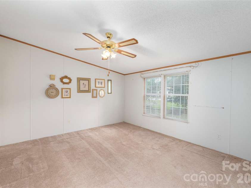 992 Brickyard Road, Horse Shoe, NC 28742.  MLS# CAR4399067, YatesRealty ID 36320. 