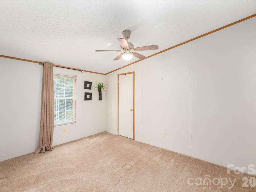 992 Brickyard Road, Horse Shoe, NC 28742.  MLS# CAR4399067, YatesRealty ID 36320. 