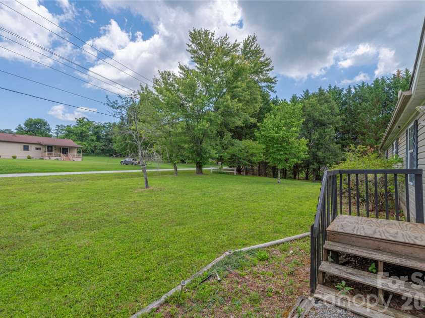 992 Brickyard Road, Horse Shoe, NC 28742.  MLS# CAR4399067, YatesRealty ID 36320. 