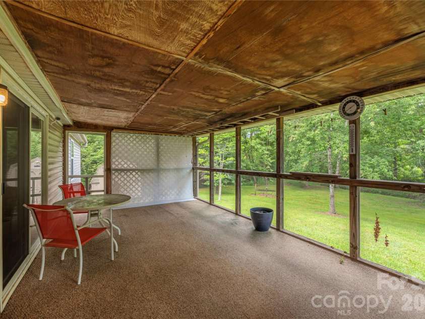 992 Brickyard Road, Horse Shoe, NC 28742.  MLS# CAR4399067, YatesRealty ID 36320. 