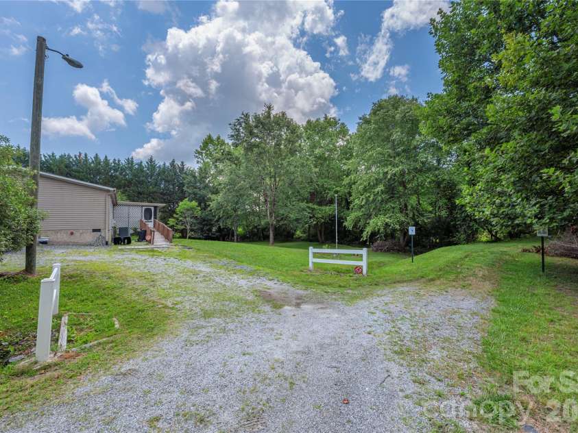 992 Brickyard Road, Horse Shoe, NC 28742.  MLS# CAR4399067, YatesRealty ID 36320. 