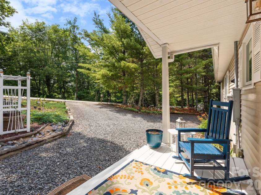 9081 Pittmans Gap Road, Newland, NC 28657.  MLS# CAR4402274, YatesRealty ID 36321. 