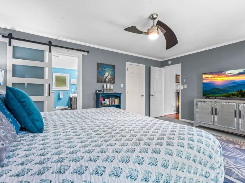 9081 Pittmans Gap Road, Newland, NC 28657.  MLS# CAR4402274, YatesRealty ID 36321. 