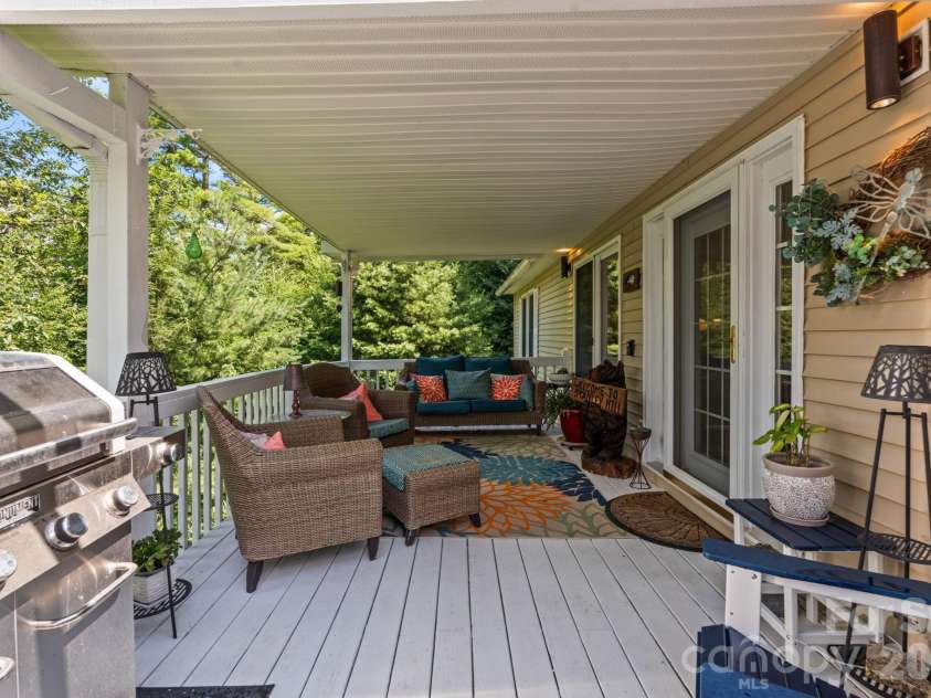 9081 Pittmans Gap Road, Newland, NC 28657.  MLS# CAR4402274, YatesRealty ID 36321. 