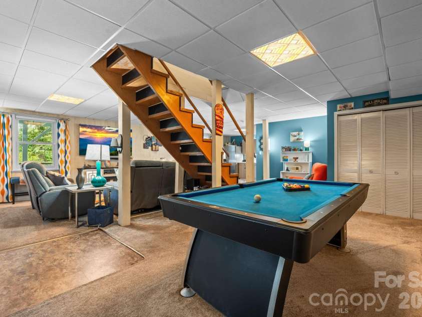 9081 Pittmans Gap Road, Newland, NC 28657.  MLS# CAR4402274, YatesRealty ID 36321. 