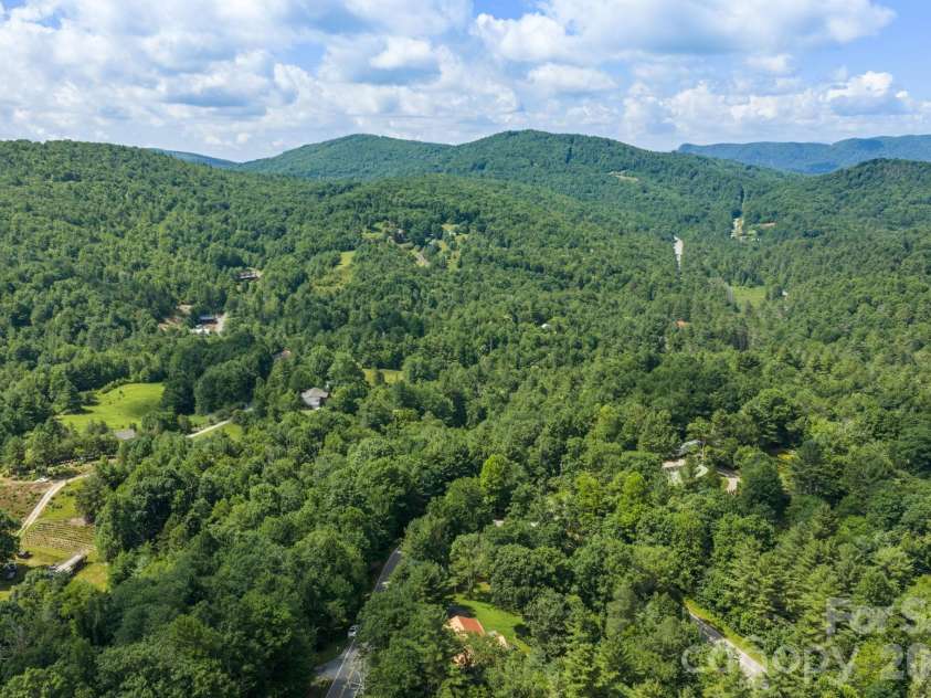 9081 Pittmans Gap Road, Newland, NC 28657.  MLS# CAR4402274, YatesRealty ID 36321. 