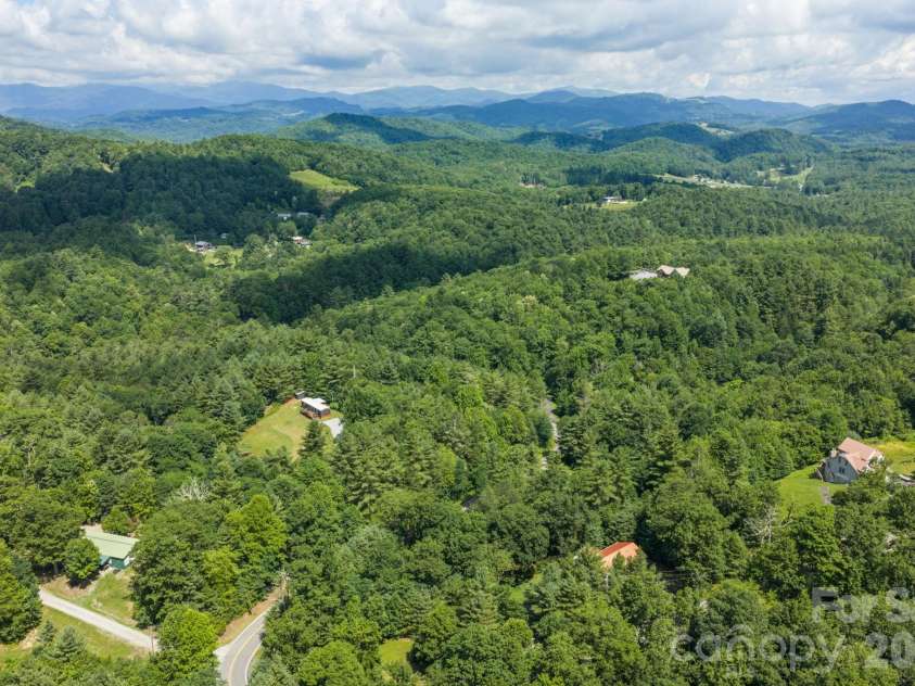 9081 Pittmans Gap Road, Newland, NC 28657.  MLS# CAR4402274, YatesRealty ID 36321. 