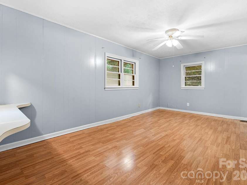 121 Horseshoe Drive, Boone, NC 28607.  MLS# CAR4402623, YatesRealty ID 36322. 