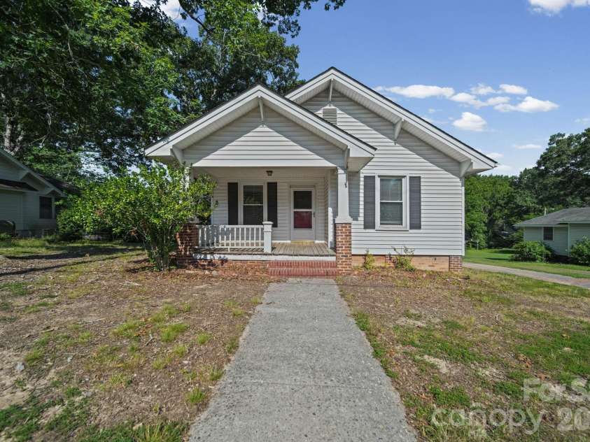 709 5th Street, Albemarle, NC 28001.  MLS# CAR4403151, YatesRealty ID 36326. 