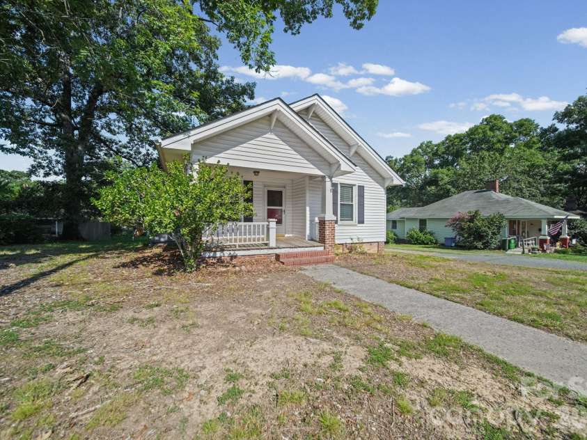 709 5th Street, Albemarle, NC 28001.  MLS# CAR4403151, YatesRealty ID 36326. 