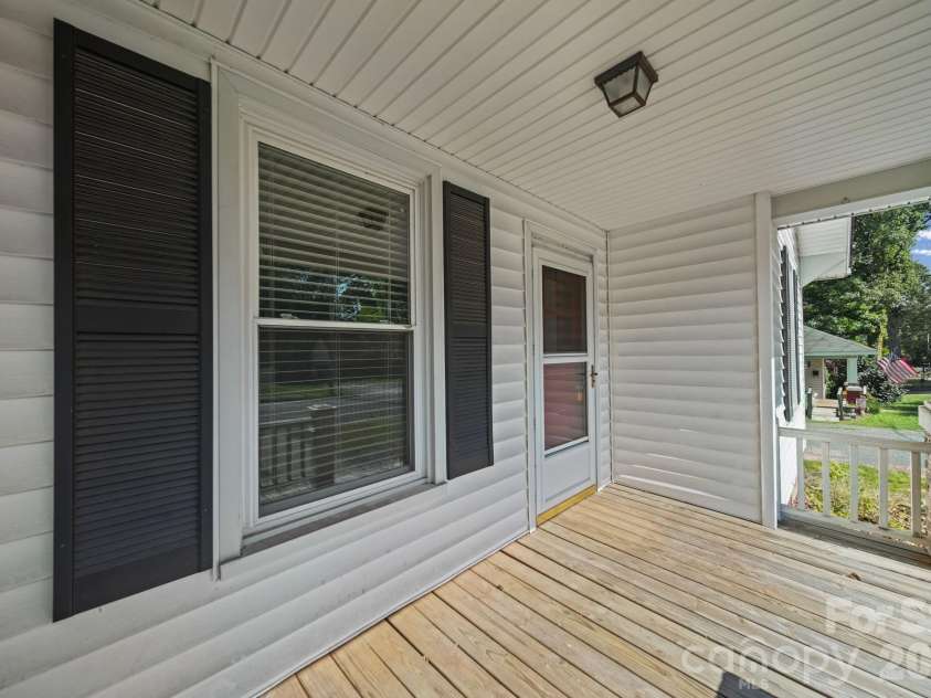 709 5th Street, Albemarle, NC 28001.  MLS# CAR4403151, YatesRealty ID 36326. 