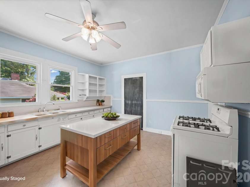709 5th Street, Albemarle, NC 28001.  MLS# CAR4403151, YatesRealty ID 36326. 