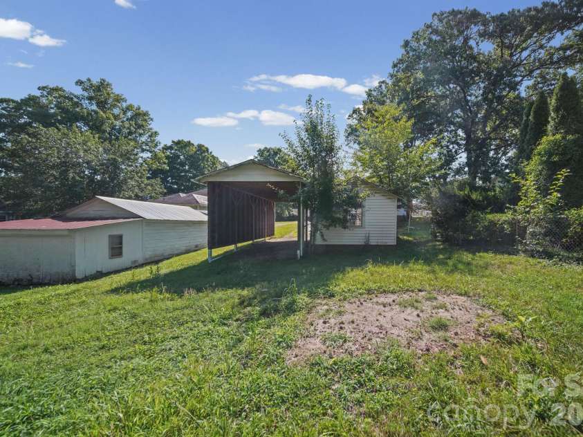 709 5th Street, Albemarle, NC 28001.  MLS# CAR4403151, YatesRealty ID 36326. 