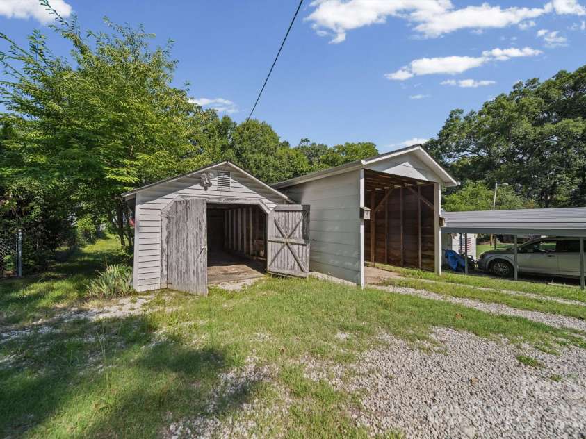 709 5th Street, Albemarle, NC 28001.  MLS# CAR4403151, YatesRealty ID 36326. 