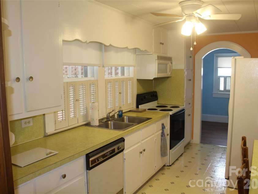 316 Drexel Road, Morganton, NC 28655.  MLS# CAR4341632, YatesRealty ID 3633. 