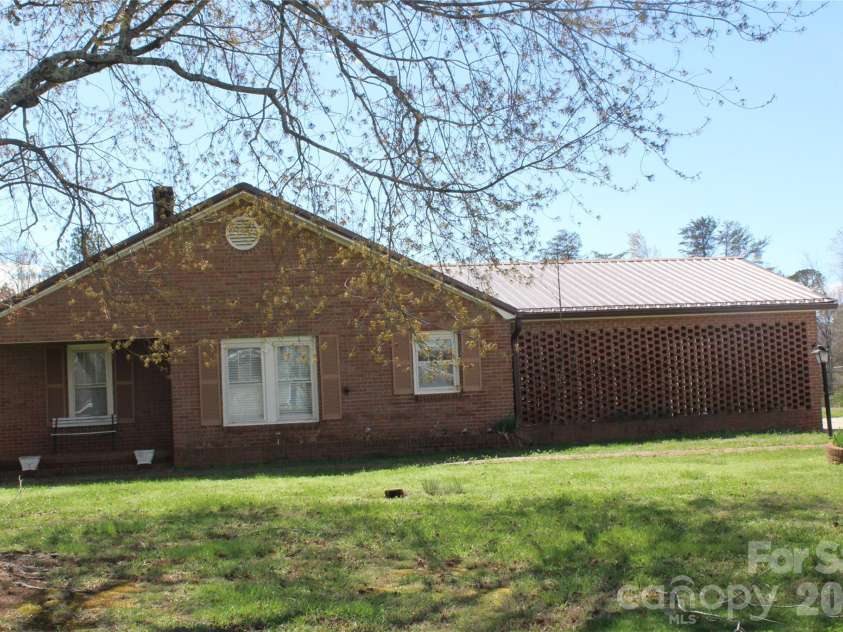 316 Drexel Road, Morganton, NC 28655.  MLS# CAR4341632, YatesRealty ID 3633. 