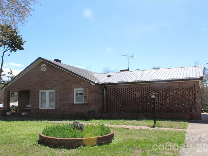 316 Drexel Road, Morganton, NC 28655.  MLS# CAR4341632, YatesRealty ID 3633. 