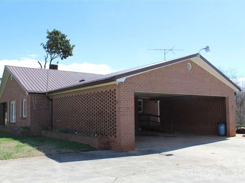 316 Drexel Road, Morganton, NC 28655.  MLS# CAR4341632, YatesRealty ID 3633. 