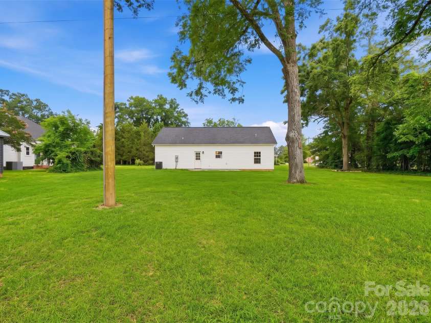 354 Hart Street, Heath Springs, SC 29058.  MLS# CAR4392578, YatesRealty ID 36331. 