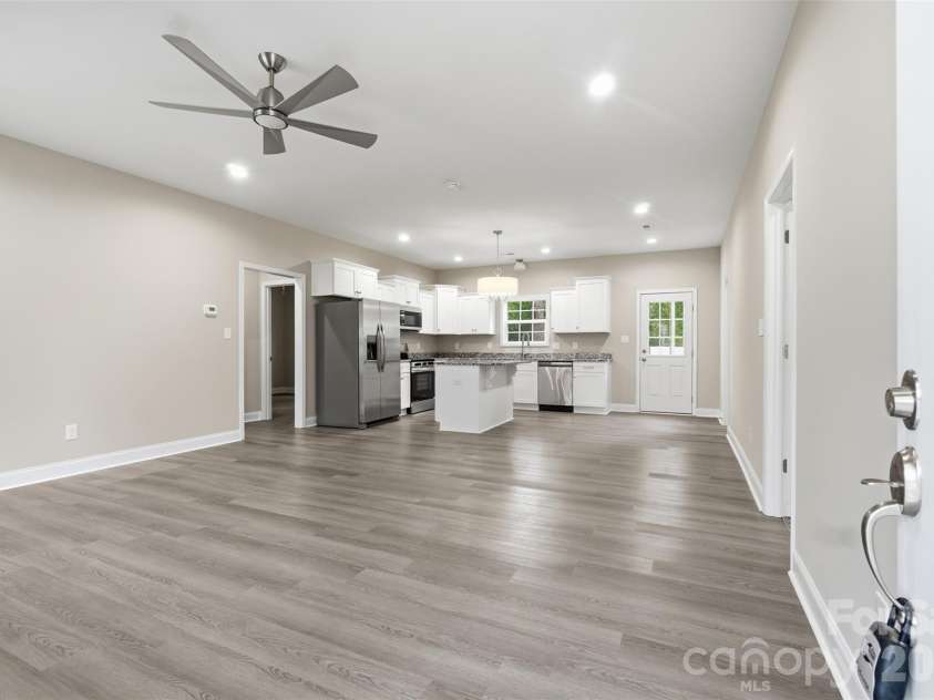 354 Hart Street, Heath Springs, SC 29058.  MLS# CAR4392578, YatesRealty ID 36331. 