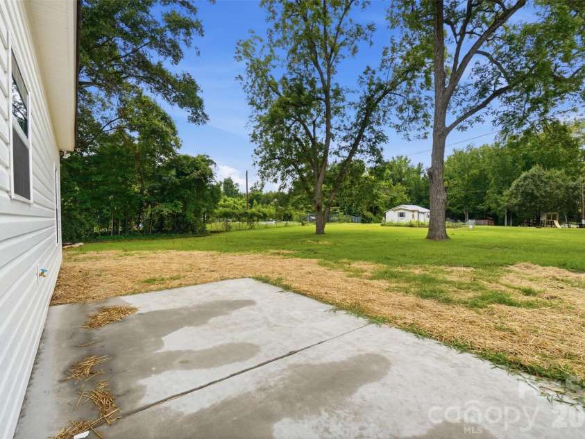 354 Hart Street, Heath Springs, SC 29058.  MLS# CAR4392578, YatesRealty ID 36331. 