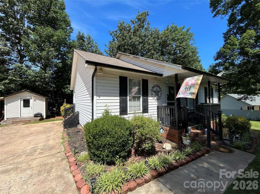 143 Allendale Street, Lincolnton, NC 28092.  MLS# CAR4393779, YatesRealty ID 36335. 