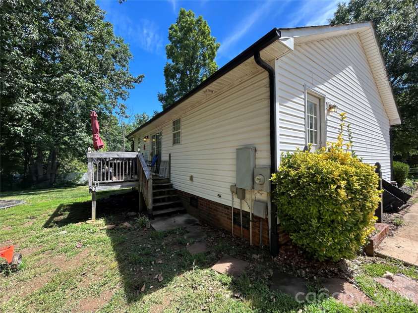 143 Allendale Street, Lincolnton, NC 28092.  MLS# CAR4393779, YatesRealty ID 36335. 