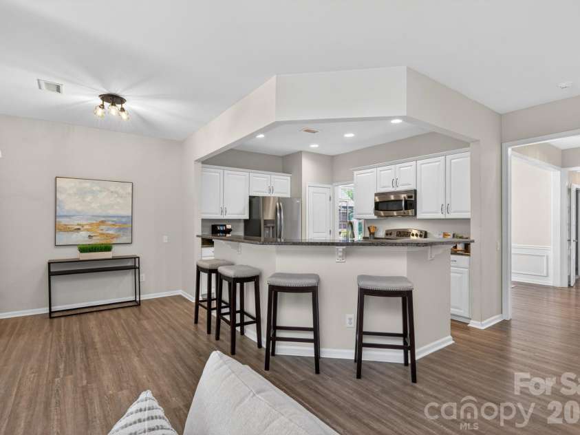 1265 Hamburg Court, Waxhaw, NC 28173.  MLS# CAR4382070, YatesRealty ID 36336. Kitchen island with plenty of seating
