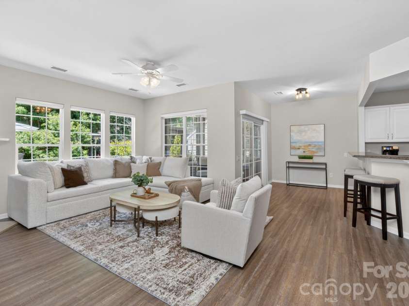 1265 Hamburg Court, Waxhaw, NC 28173.  MLS# CAR4382070, YatesRealty ID 36336. Open concept with so much light!