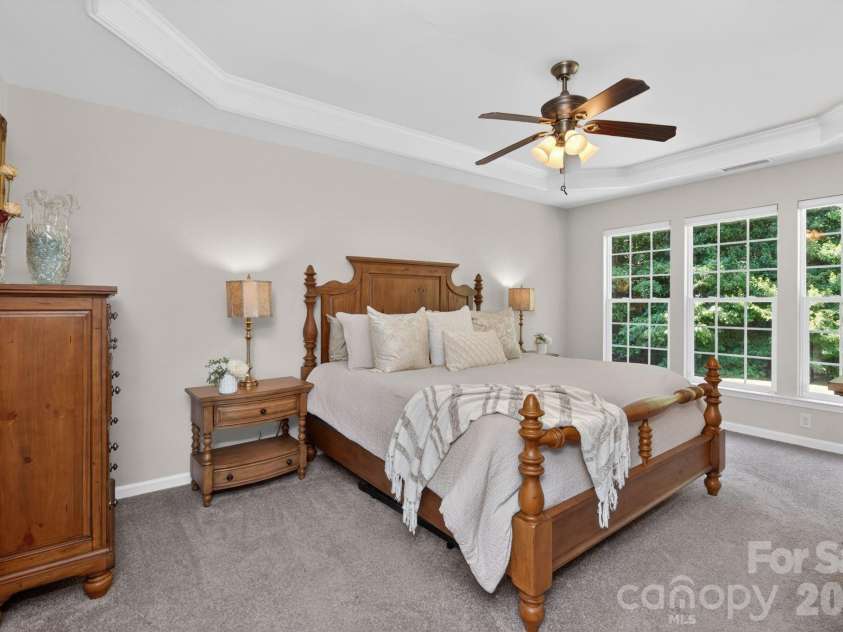 1265 Hamburg Court, Waxhaw, NC 28173.  MLS# CAR4382070, YatesRealty ID 36336. Spacious primary beddroom