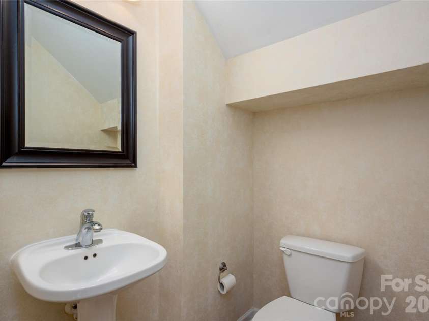 11201 Cedar Walk Lane, Charlotte, NC 28277.  MLS# CAR4399690, YatesRealty ID 36337. 