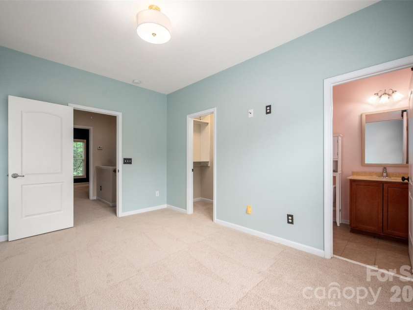 11201 Cedar Walk Lane, Charlotte, NC 28277.  MLS# CAR4399690, YatesRealty ID 36337. 