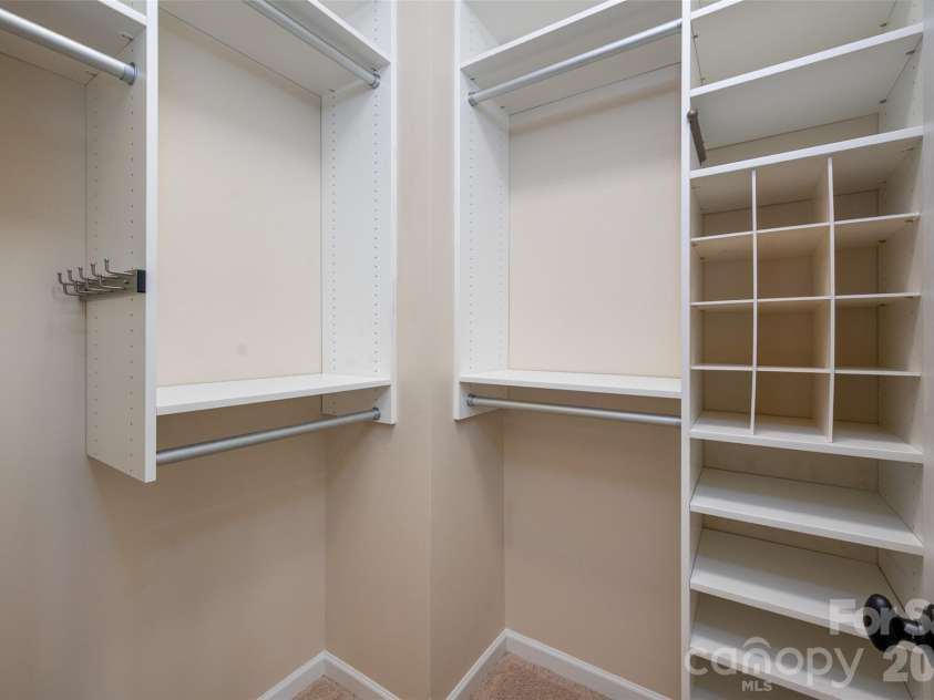 11201 Cedar Walk Lane, Charlotte, NC 28277.  MLS# CAR4399690, YatesRealty ID 36337. 