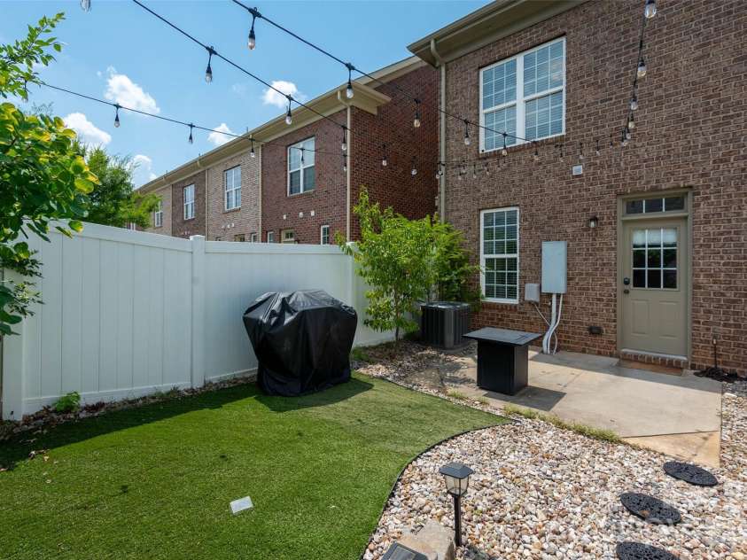 11201 Cedar Walk Lane, Charlotte, NC 28277.  MLS# CAR4399690, YatesRealty ID 36337. 